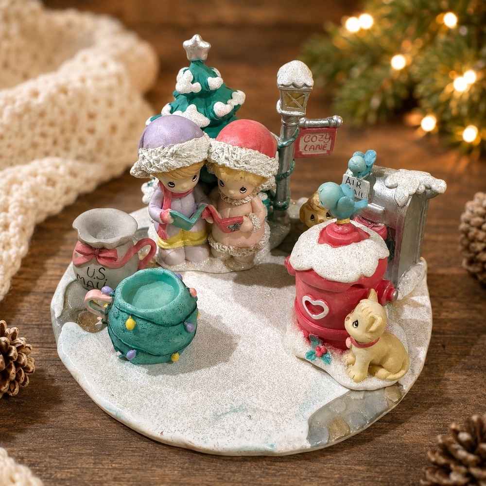 Precious Moments 2000 Enesco Christmas Village Figurine Set Cozy Lane Carolers